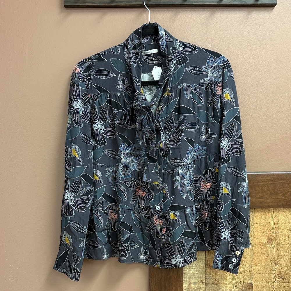 Women's Becken 100% Silk Tiered Tie Floral Blouse Black Long Sleeves